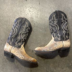 Tony Lama Snake embossed stitched cowboy boots